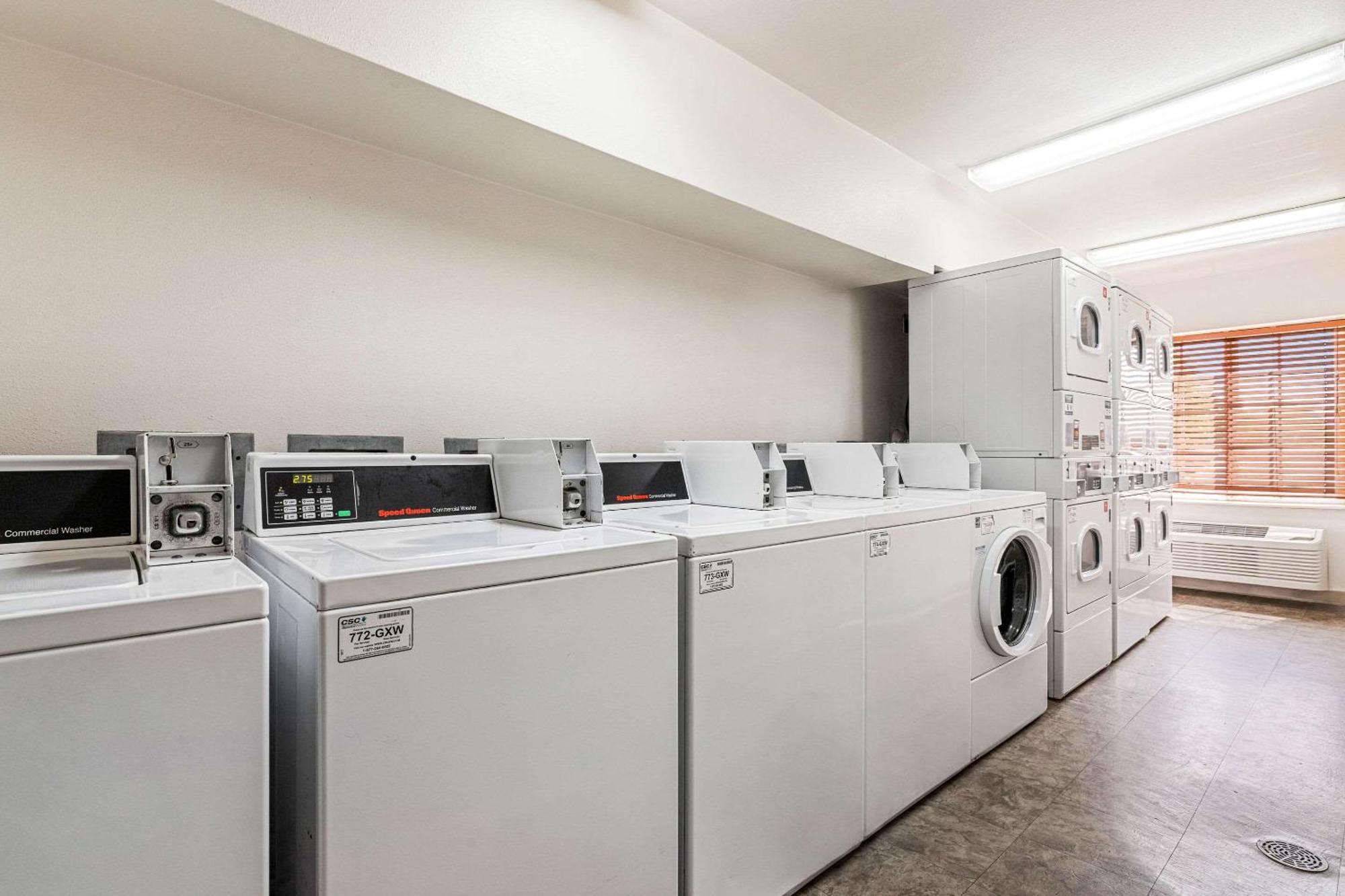 Woodspring Suites Tulsa Zewnętrze zdjęcie